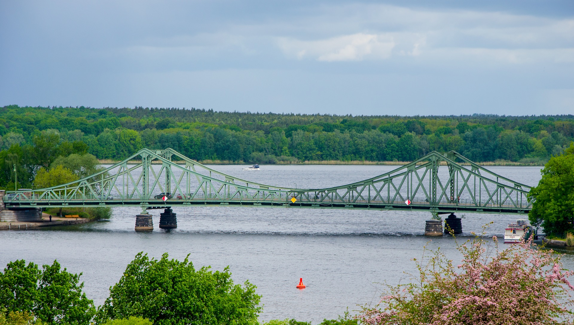 Die Glienicker Brücke Agentenaustausch über der Havel