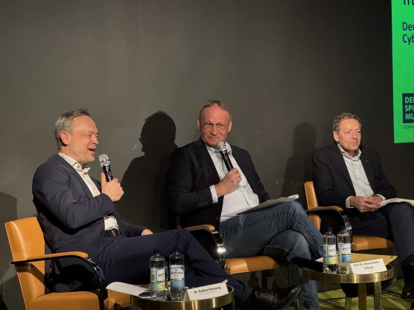 Podiumsgäste Veranstaltung zur deutschen Sicherheitsstrategie